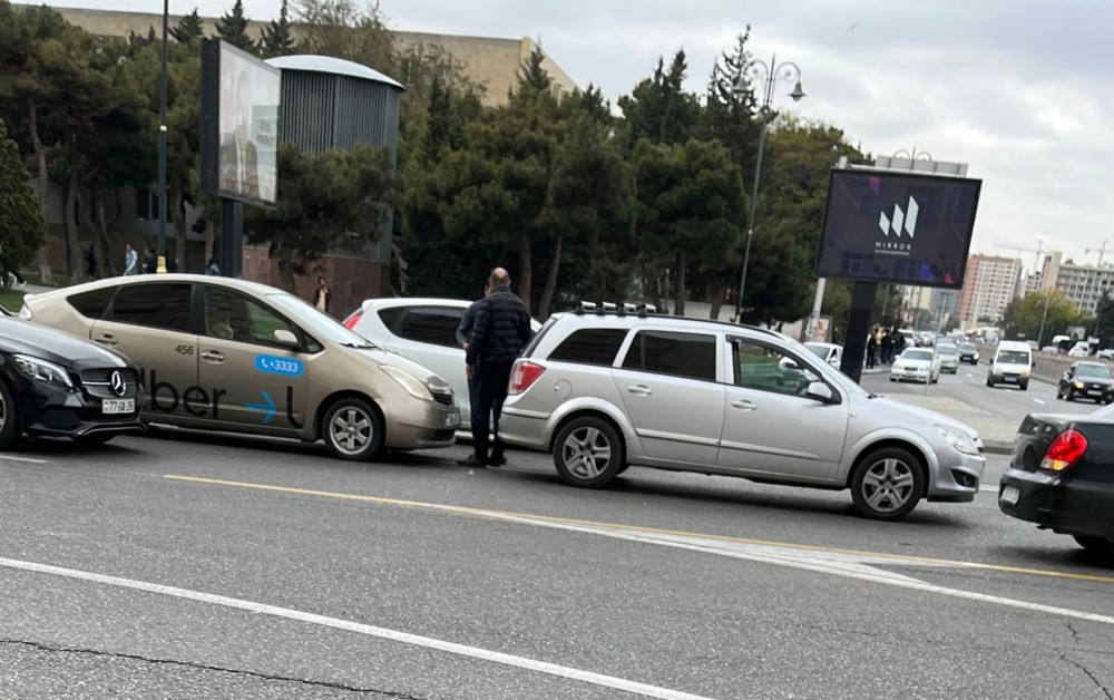 "Opel" və "Pirus"toqquşdu - FOTO